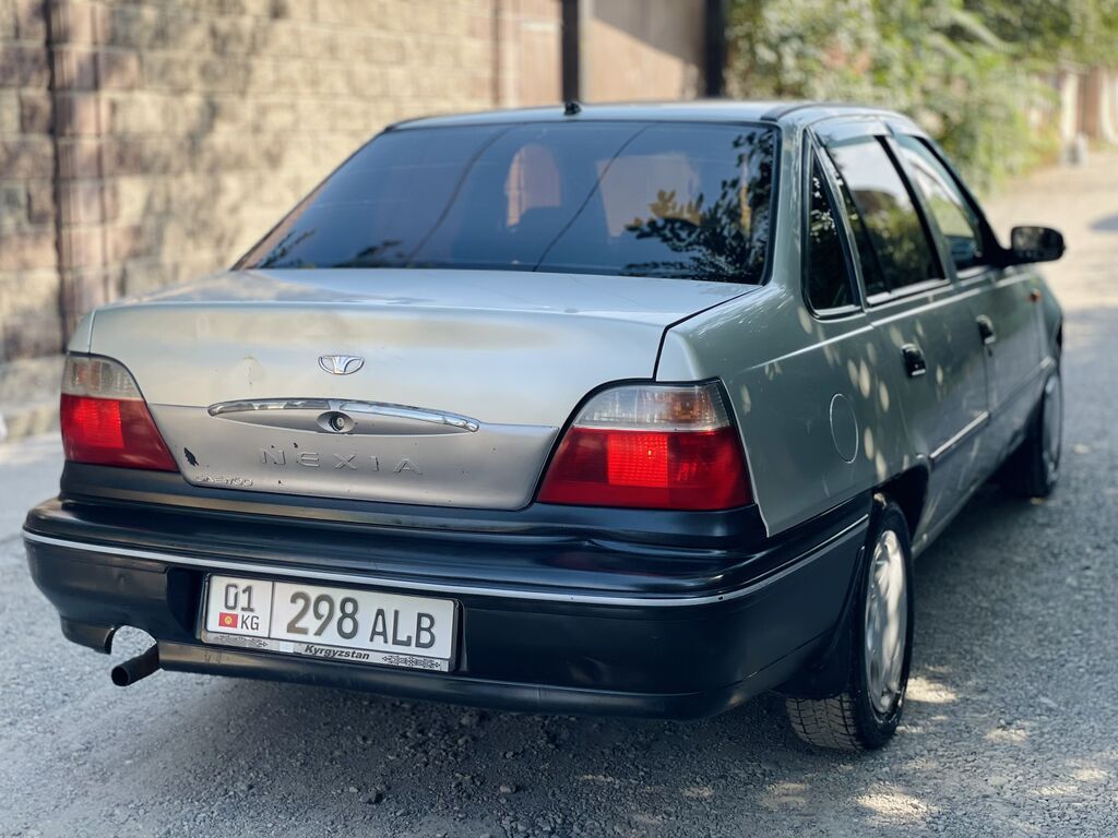 Daewoo Nexia: 2008 г., 1.6 л, Механика, Бензин, Седан: фото 4