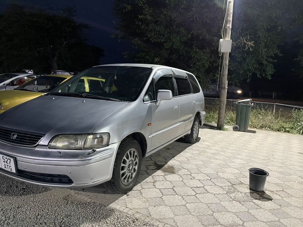 Honda Shuttle: 1999 г., 2.3 л, Автомат, Газ, Минивэн — фото 2