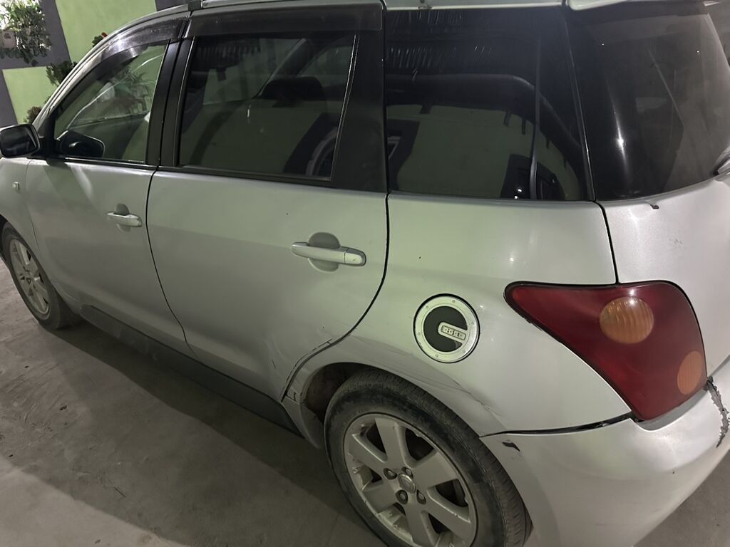 Toyota Ist: 2002 г., 1.5 л, Автомат, Бензин, Хэтчбэк: фото 5