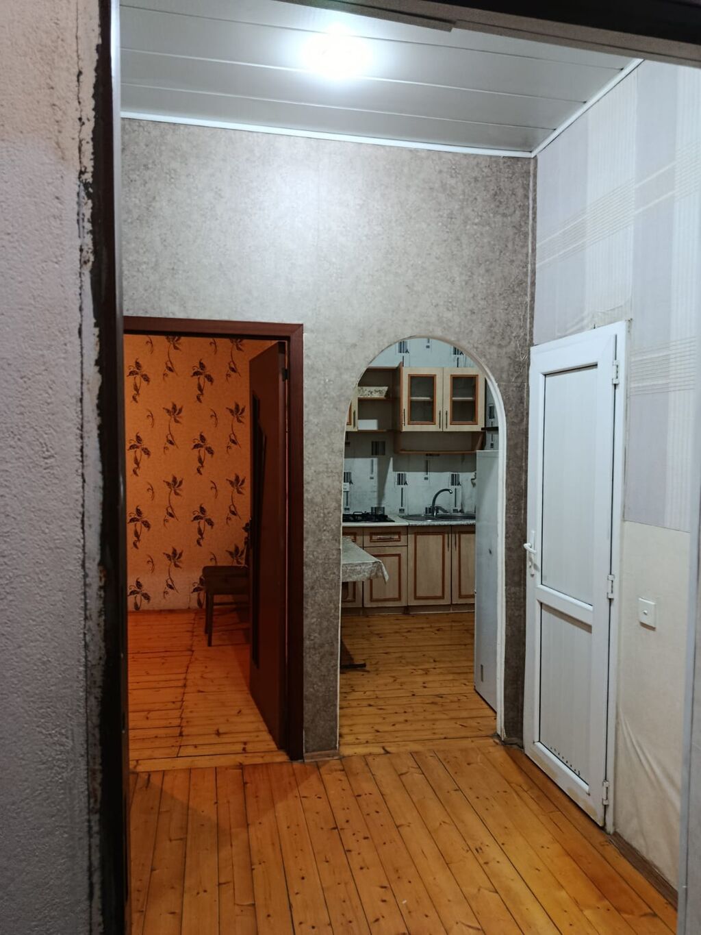 2 otaqlı, 65 kv. m, Orta təmir