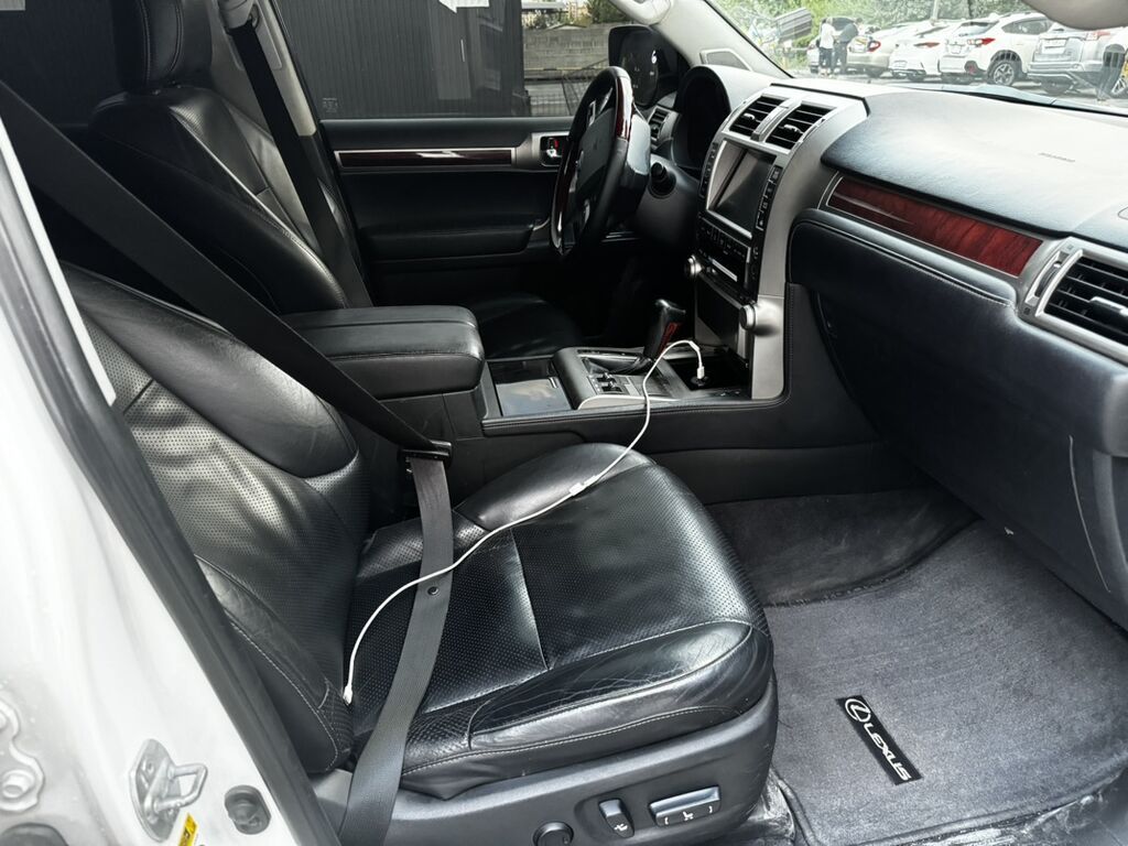 Lexus GX: 2011 г., 4.6 л, Автомат, Бензин, Внедорожник: фото 8