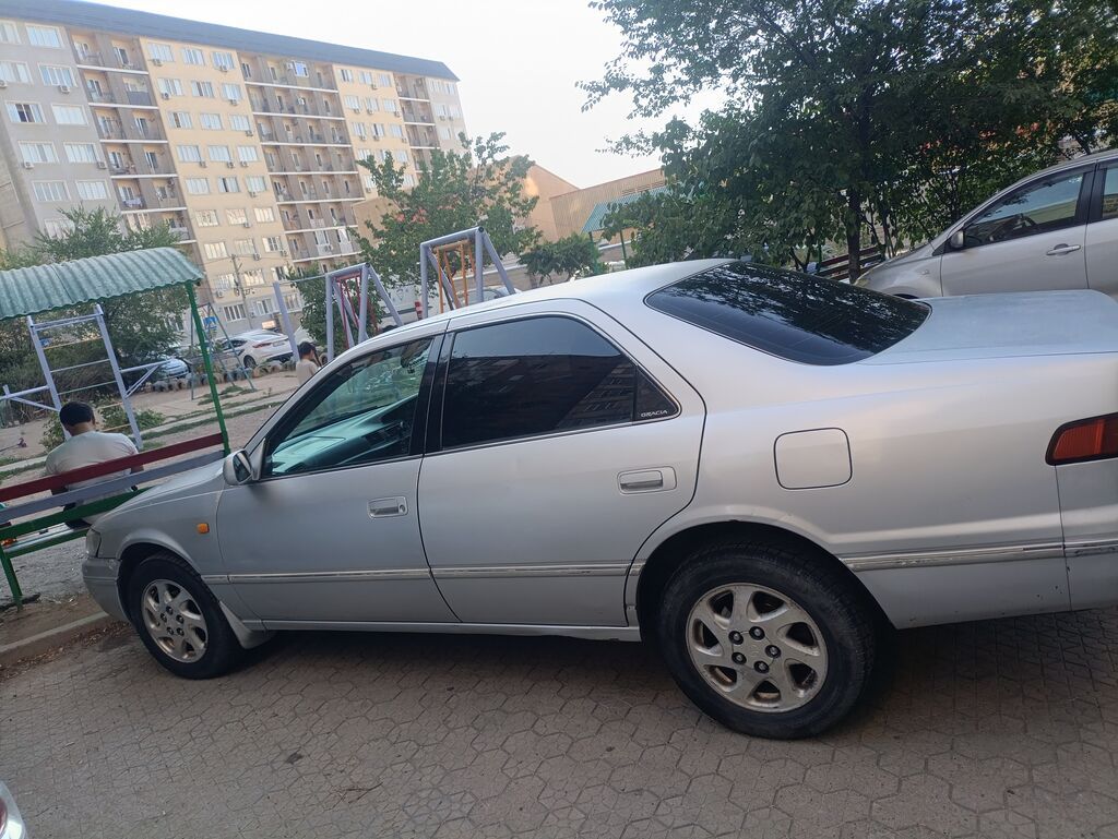 Toyota Camry: 1999 г., 2.2 л, Автомат, Бензин, Седан: фото 3