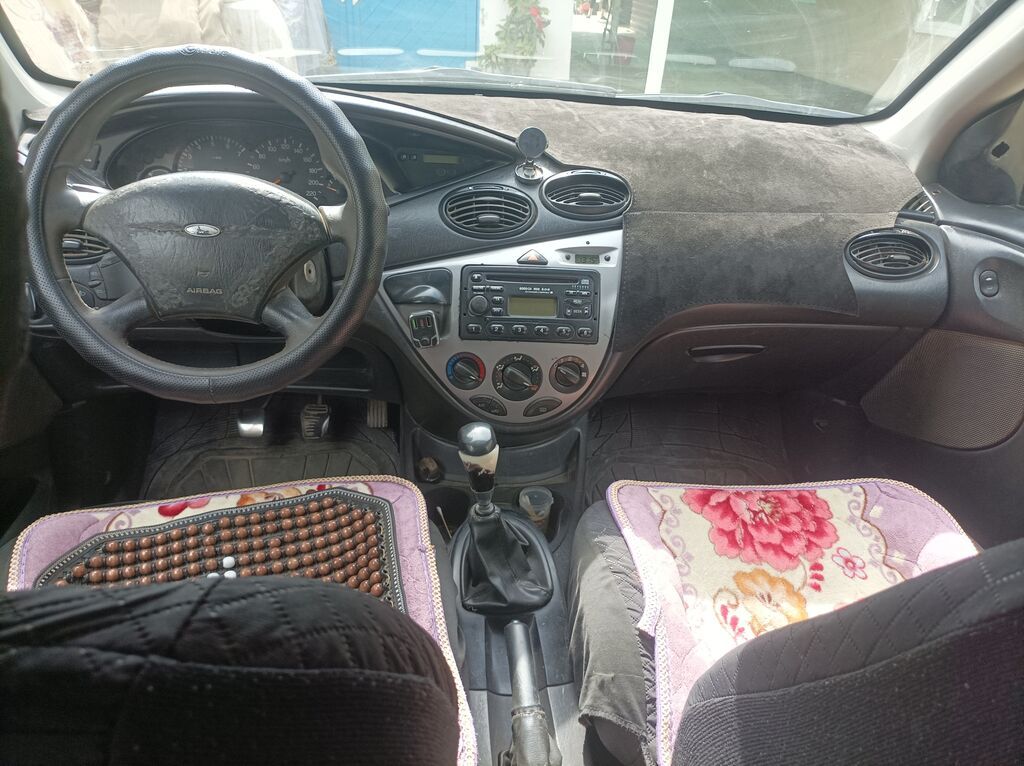 Ford Focus: 2002 г., 1.8 л, Механика, Бензин, Универсал: фото 4