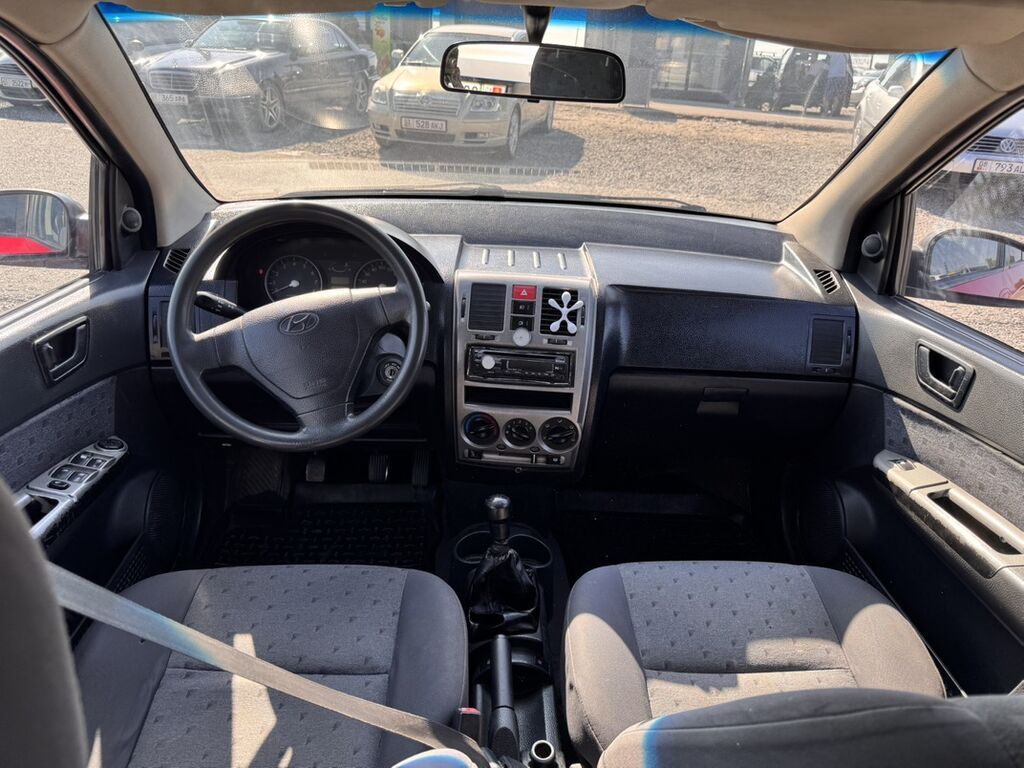 Hyundai Getz: 2004 г., Механика, Хэтчбэк: фото 4