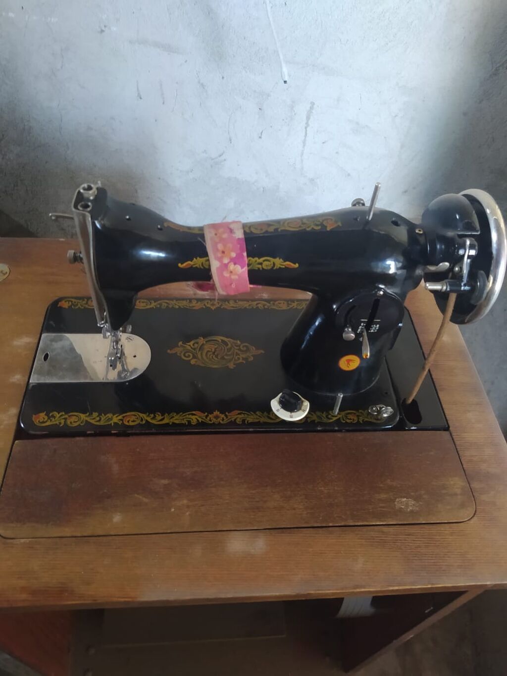 Продаю швейную машинку, рабочая. цена 3500. тел: фото 3