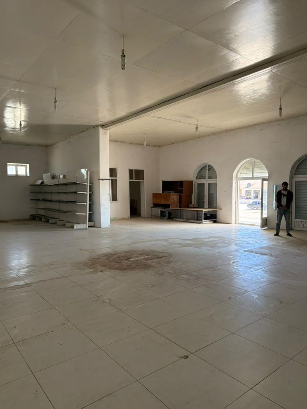 Bakı-Qazax magistralında TƏCİLİ! Sənədli, yol kənarı 286 m² universal