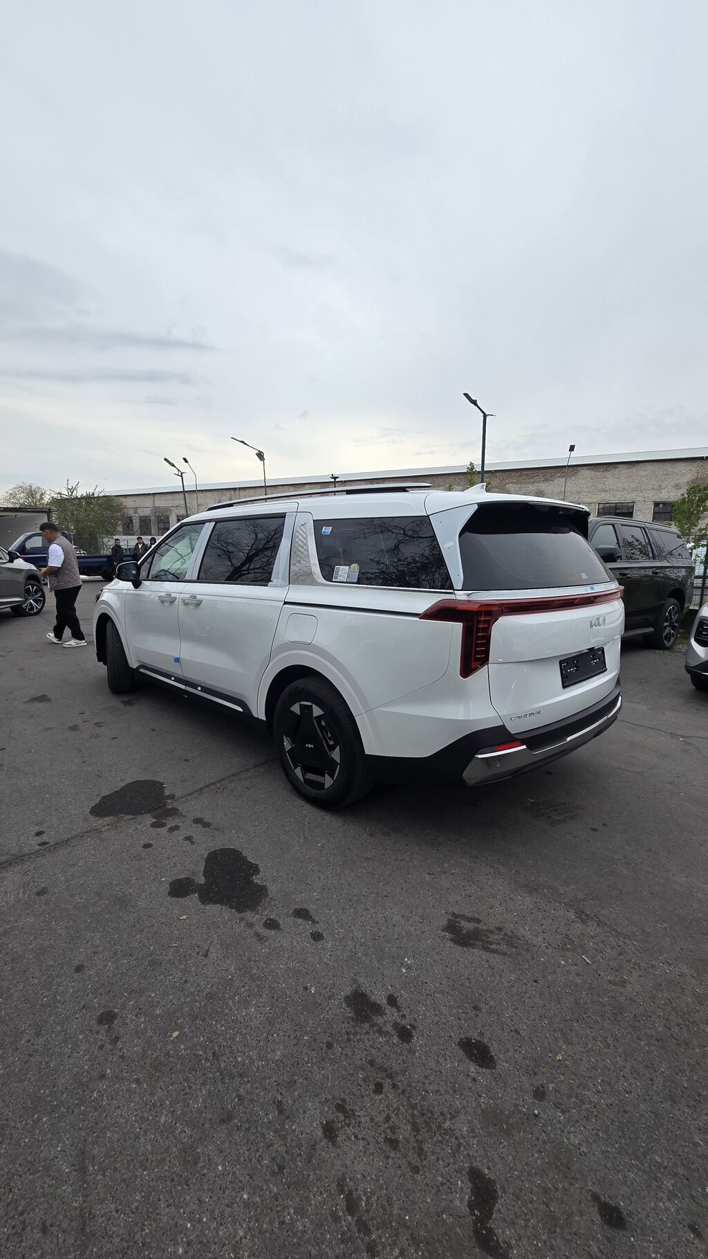 Kia Carnival: 2026 г., 1.6 л, Автомат, Гибрид, Минивэн: фото 3