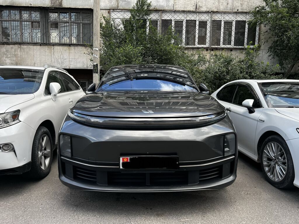 Lixiang L7: 2023 г., 1.5 л, Электромобиль, Внедорожник — фото 3