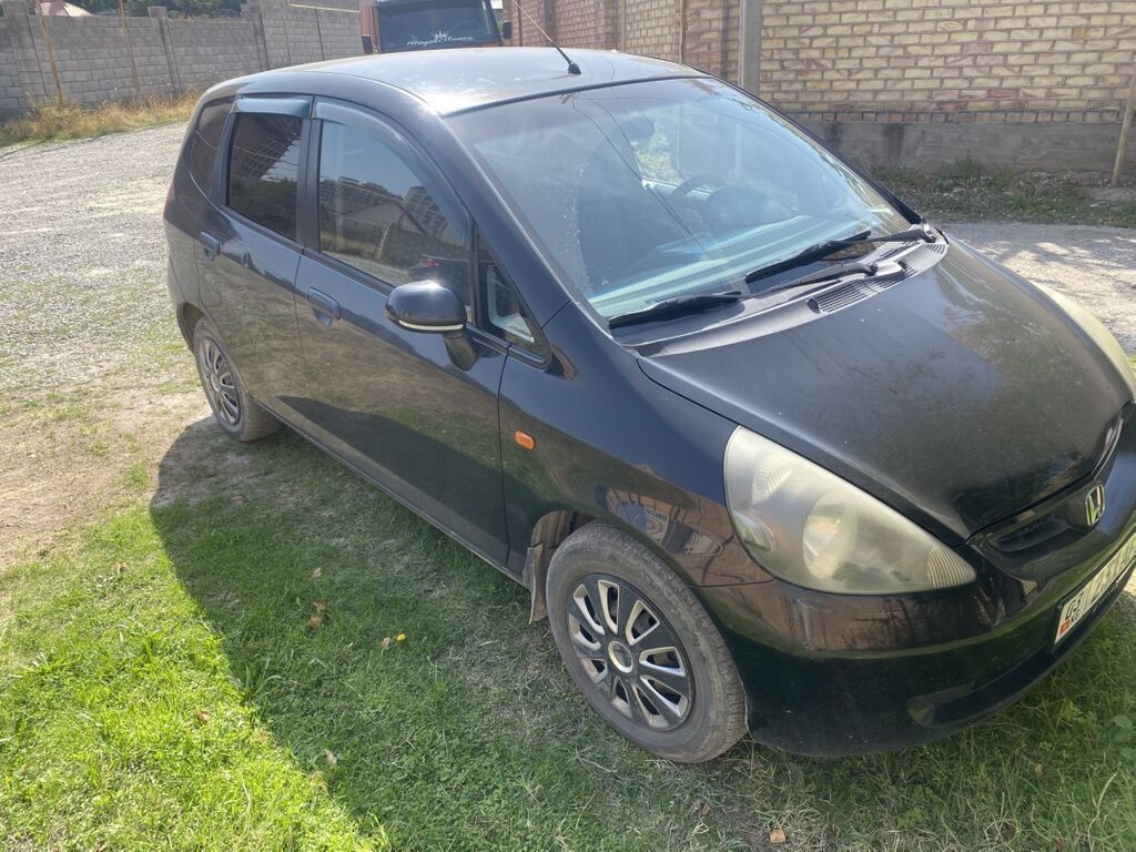Honda Jazz: 2002 г., 1.4 л, Механика, Бензин, Хэтчбэк: фото 3