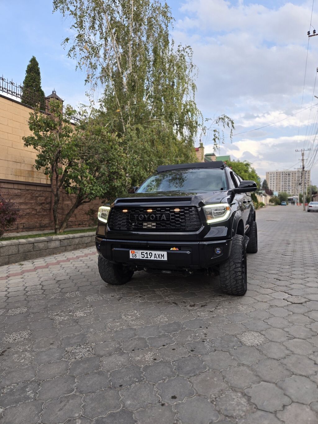 Toyota Тундра: 2018 г., 5.7 л, Автомат, Газ, Пикап: фото 1