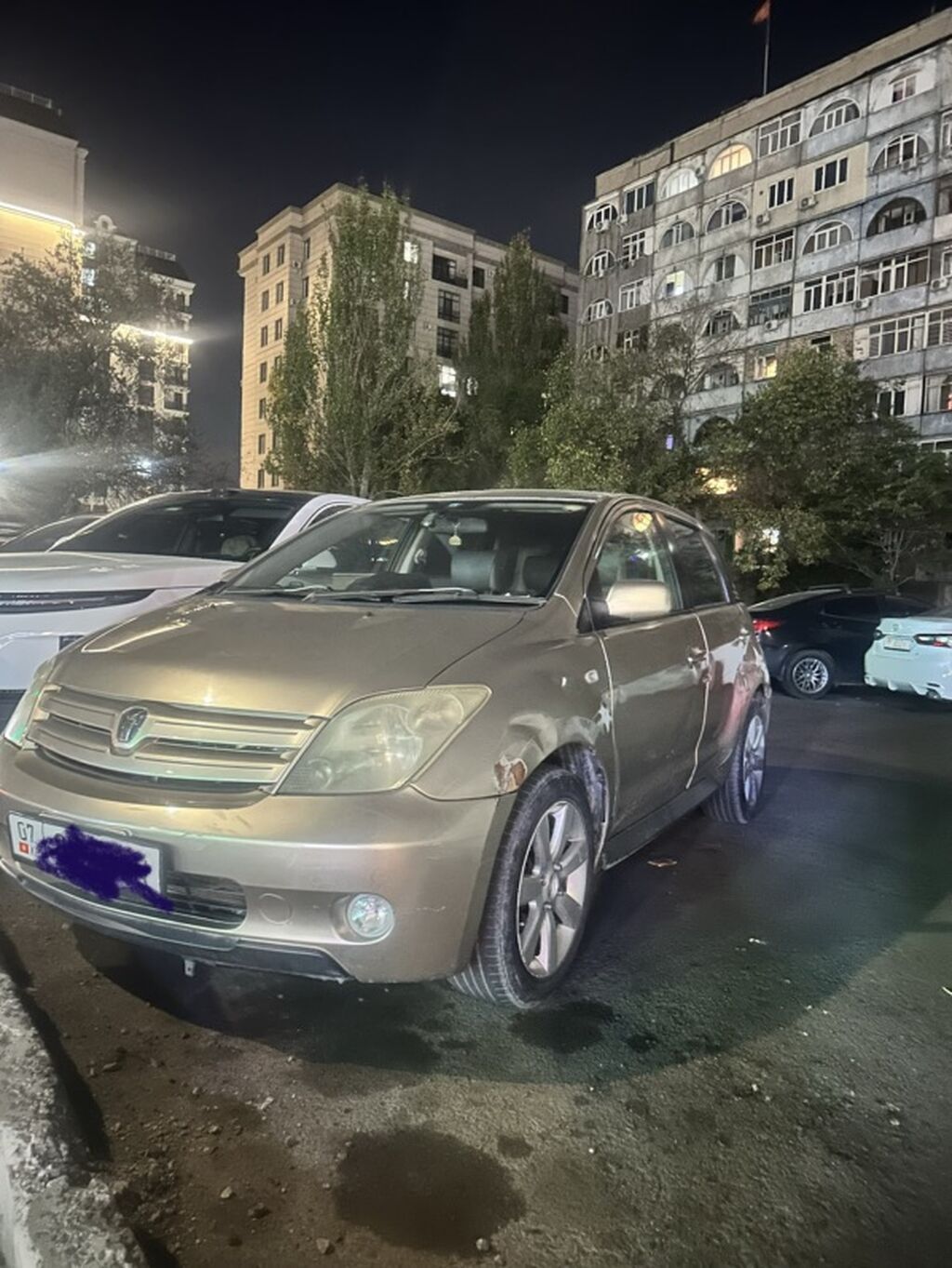 Toyota Ist: 2002 г., 1.3 л, Автомат, Бензин, Хэтчбэк: фото 2