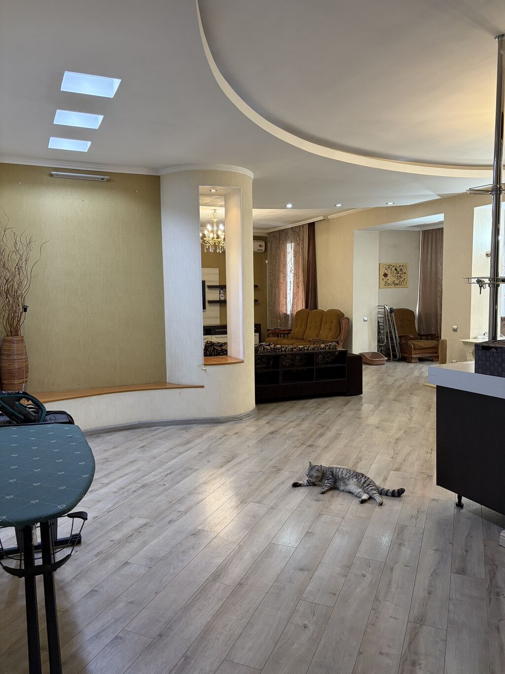 4 комнаты, 187 м², Бишкек Парк ТРЦ Элитка, 2 этаж, Евроремонт: фото 3