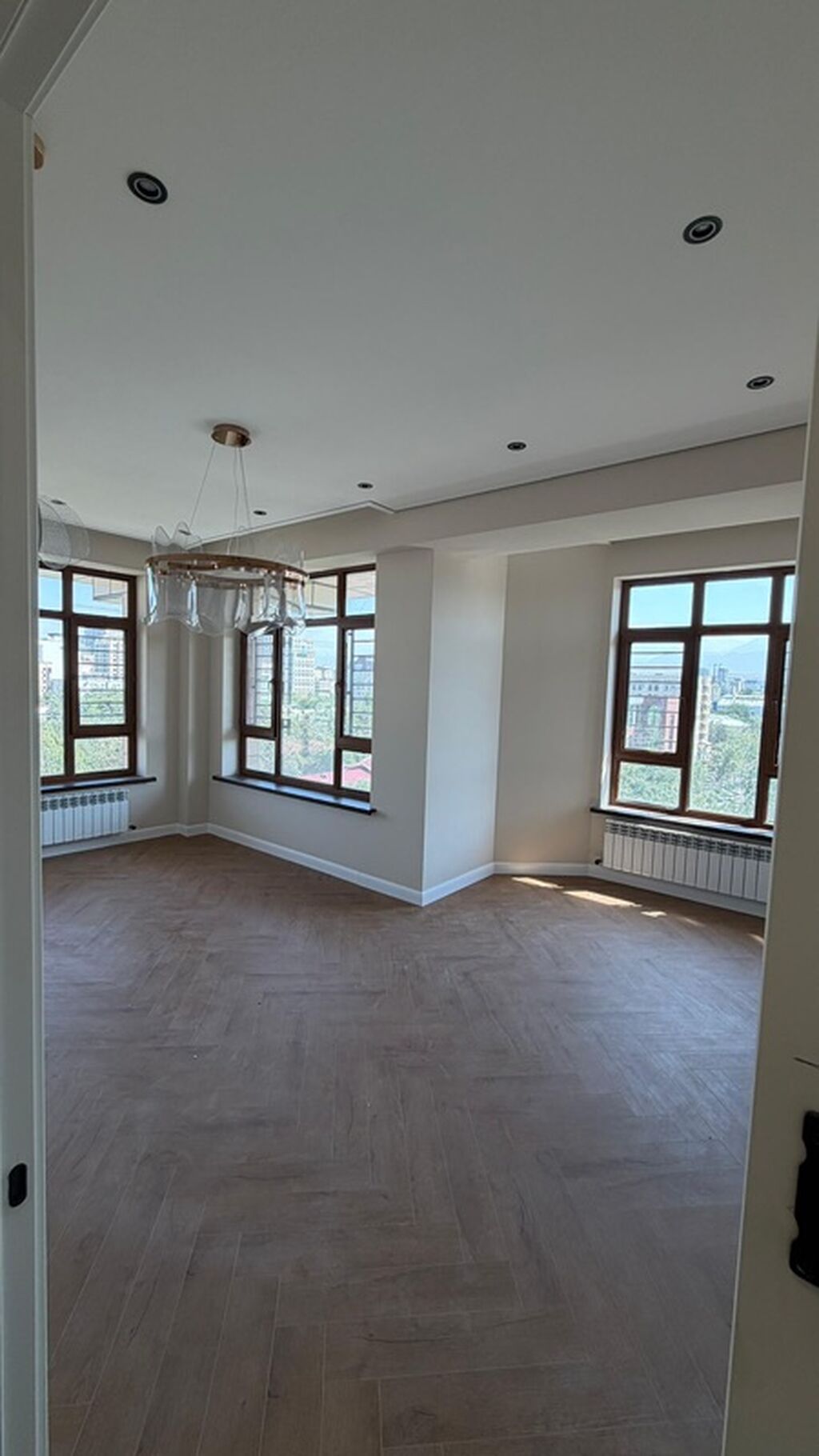Продаётся 3-комнатная квартира в центре Бишкека Адрес: ул. Фрунзе: фото 7