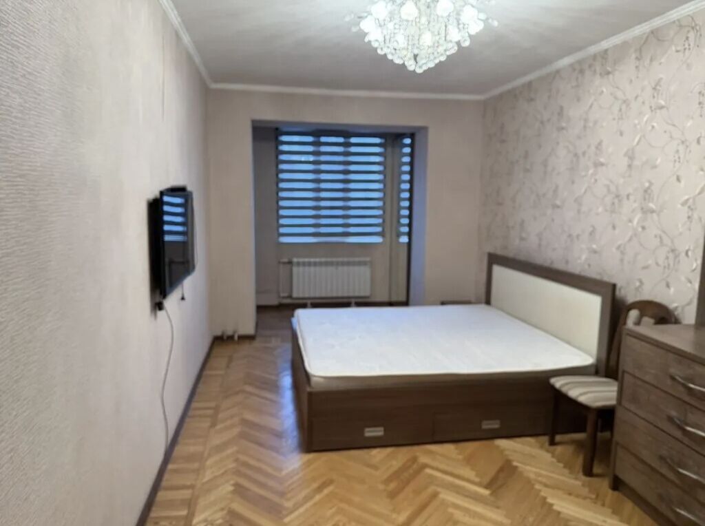 Сдаётся 3-комнатная квартира 90м2 в центре города (Чуй-Исанова): фото 4