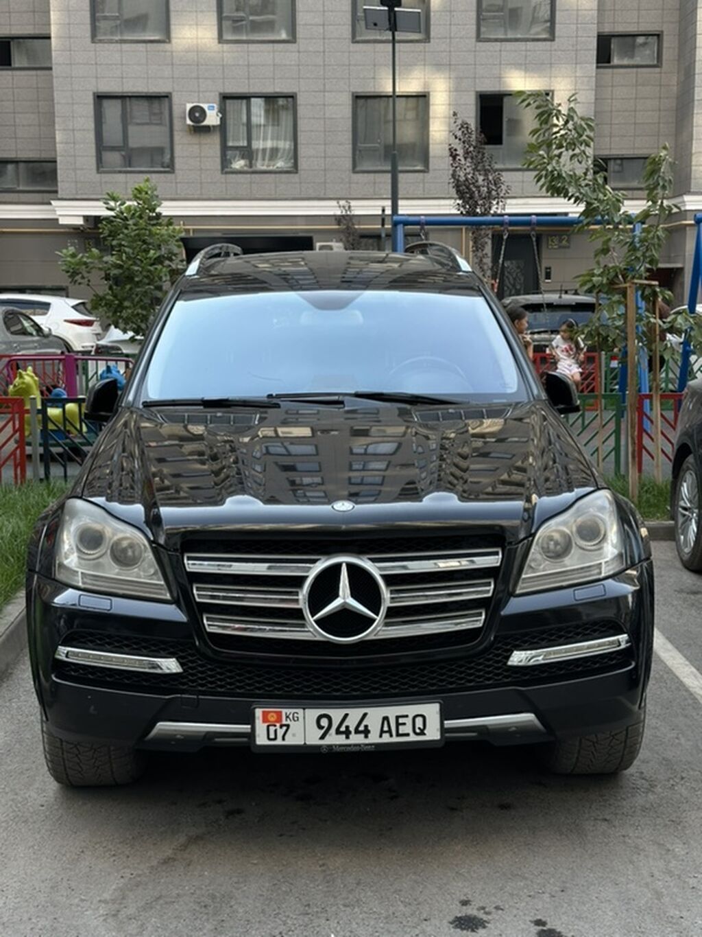 Mercedes-Benz GL-Class: 2011 г., 5.5 л, Автомат, Бензин, Внедорожник: фото 2