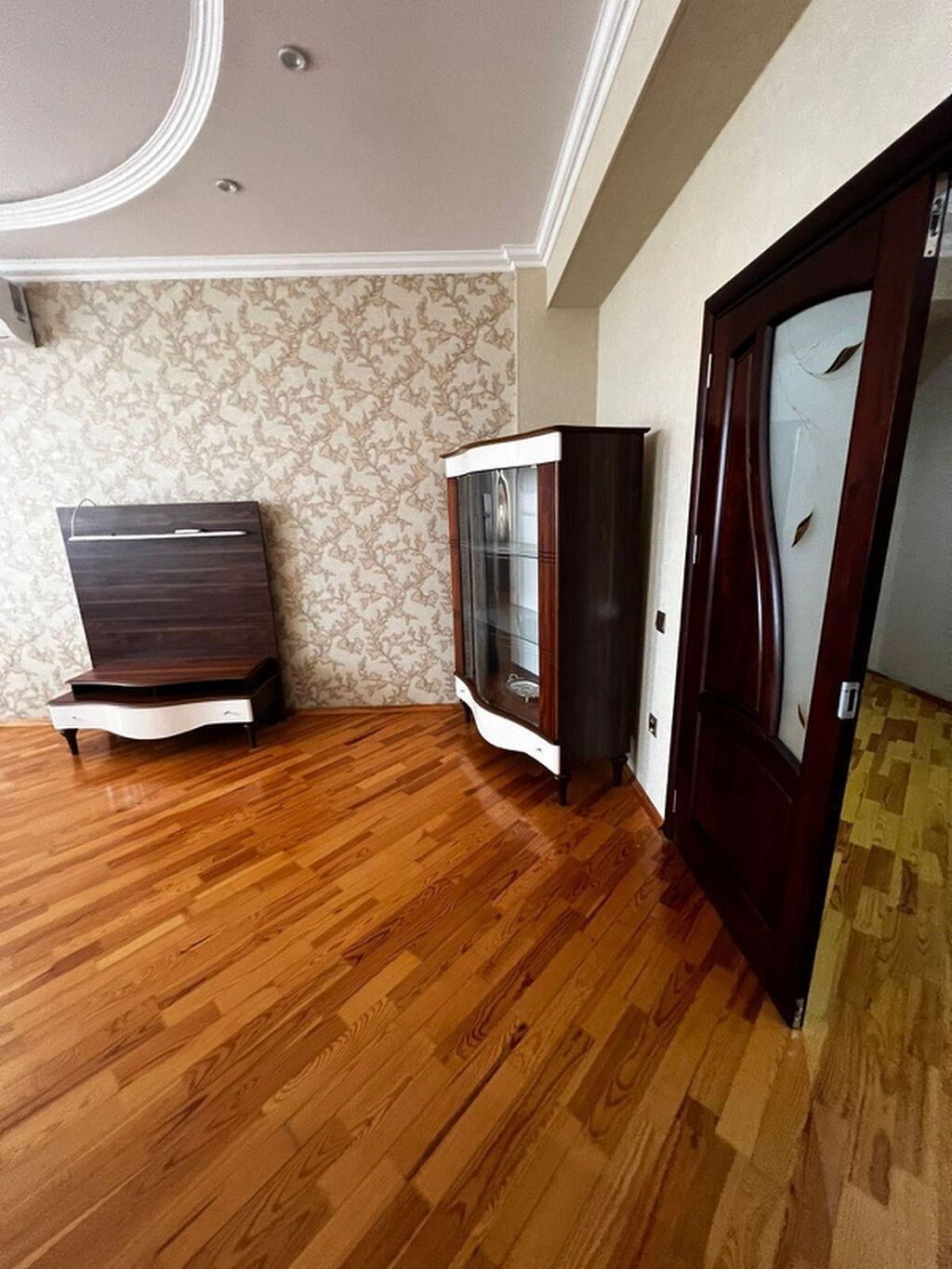 2 otaqlı, 106 kv. m