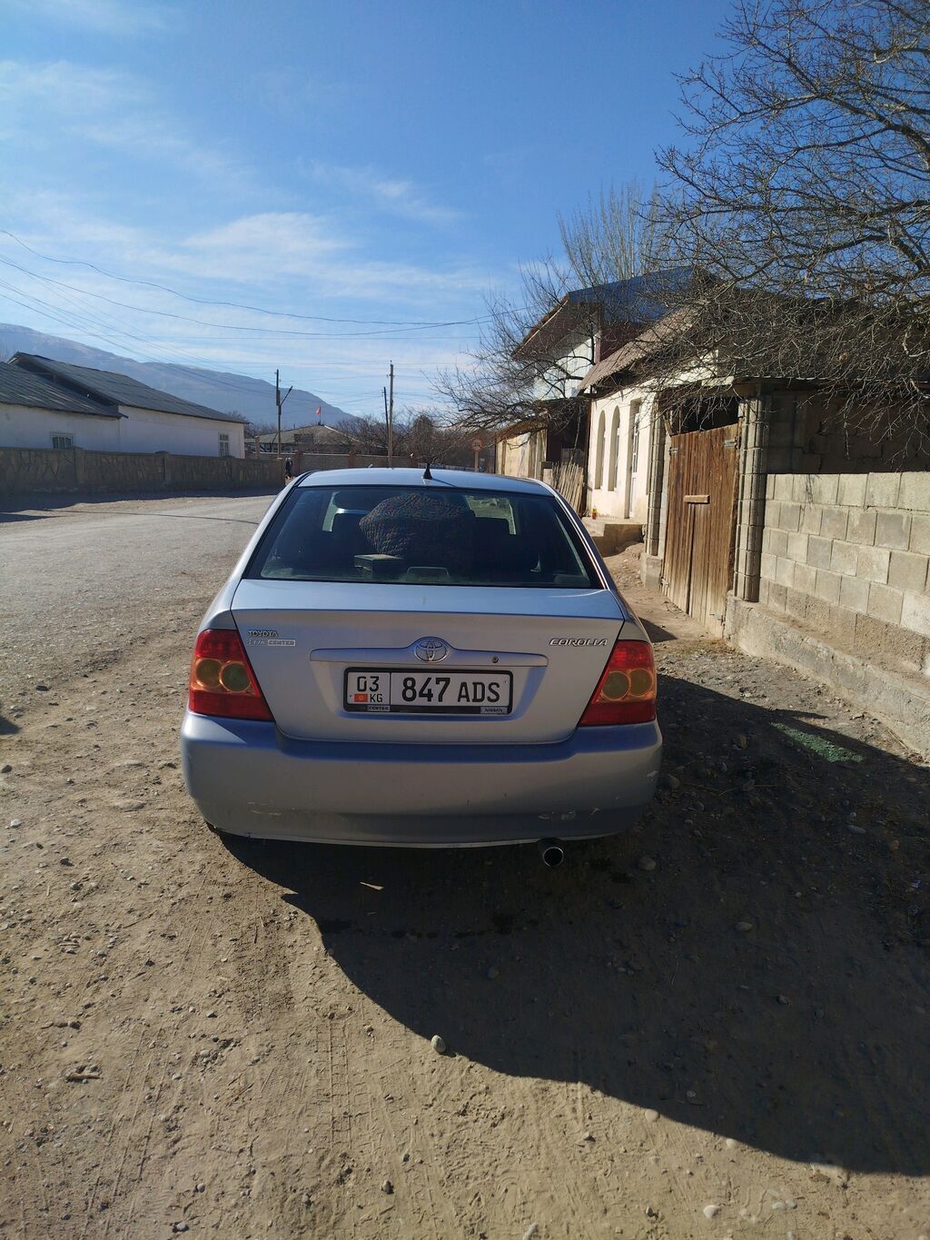 Toyota Corolla: 2004 г., Механика, Бензин, Седан: фото 3