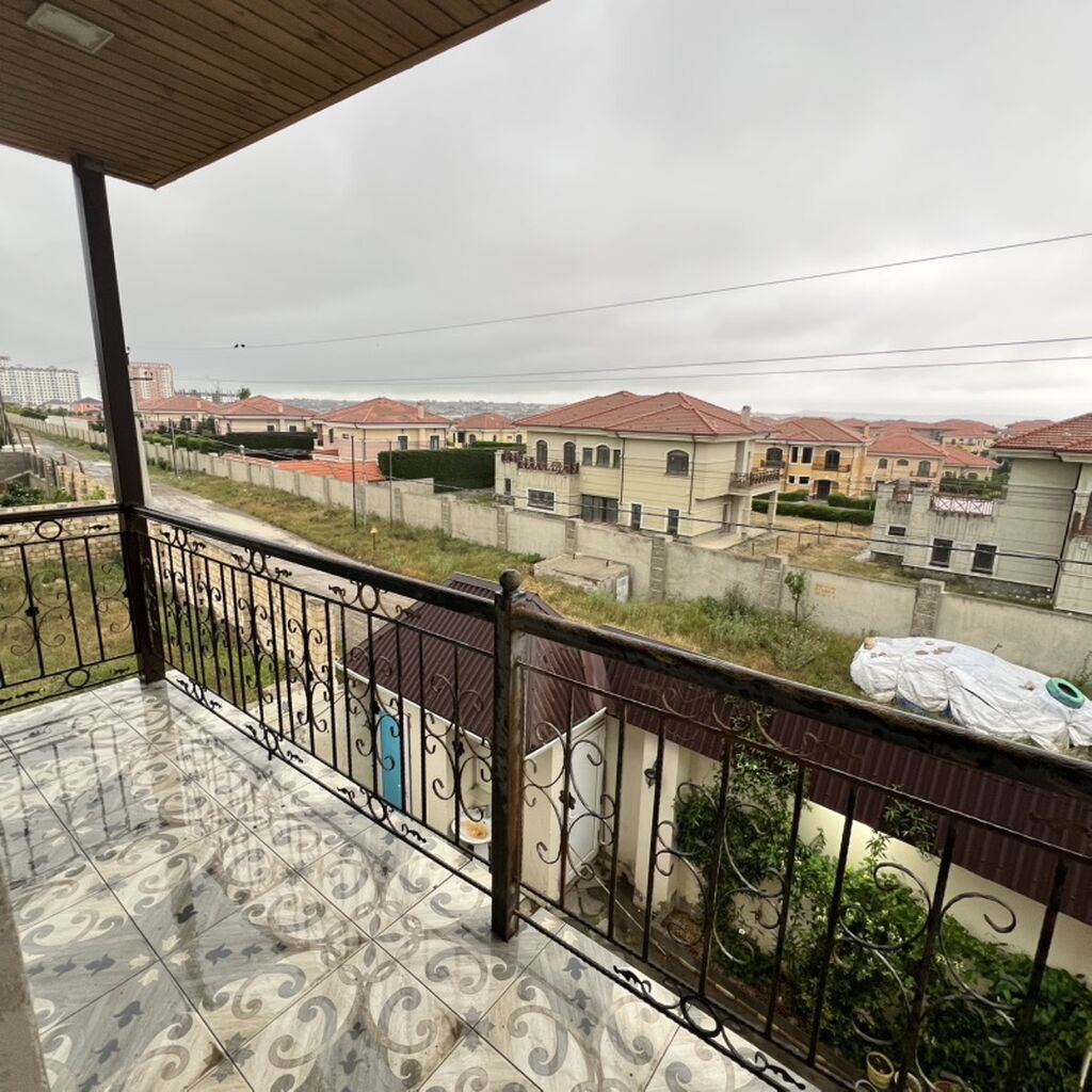 4 otaqlı, 200 kv. m, Yeni təmirli