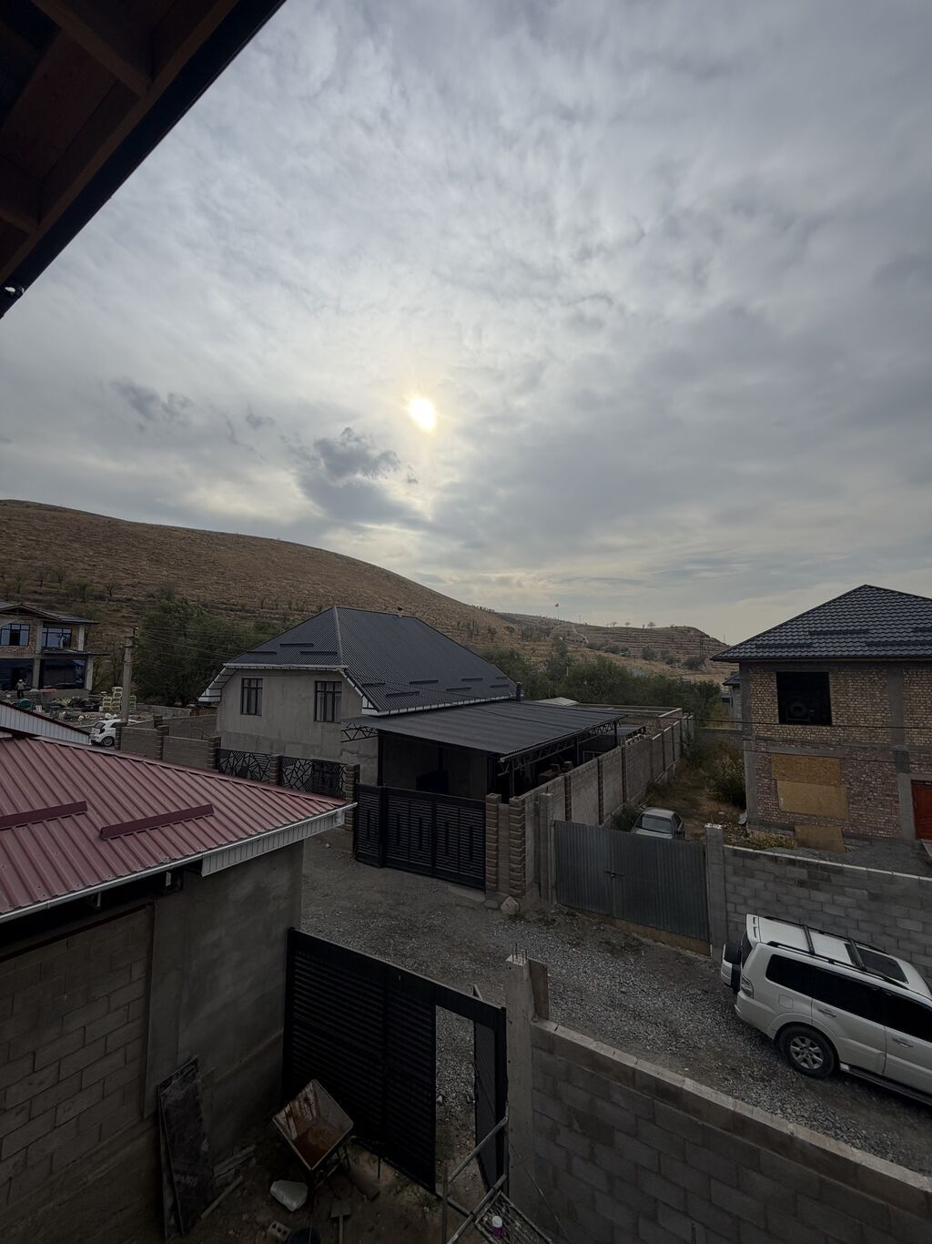 6 комнат, 264 м², 6 соток, Бишкек, АУЦА Собственник: фото 2