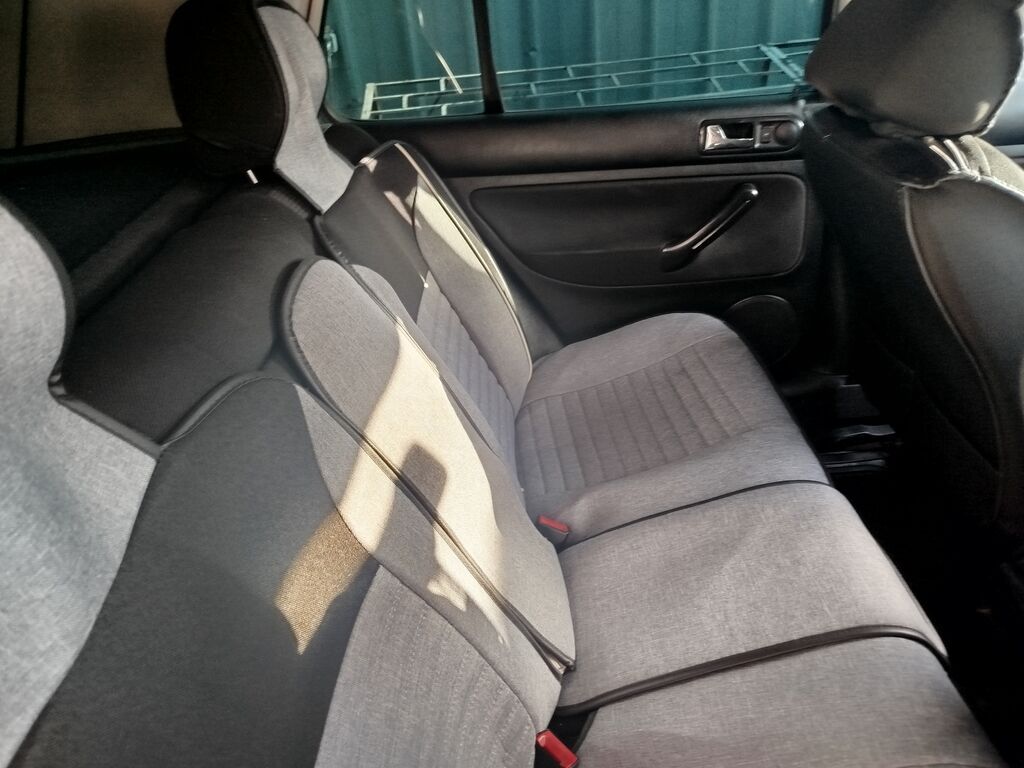 Volkswagen Golf: 2001 г., 1.6 л, Автомат, Бензин, Хэтчбэк: фото 6