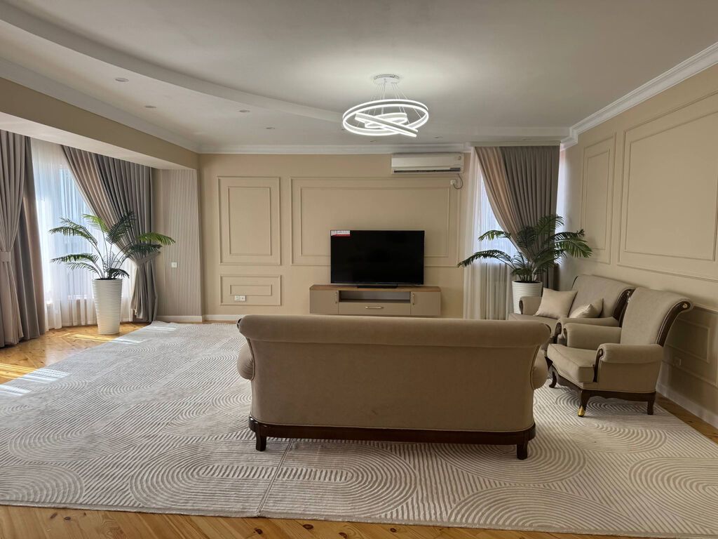 4 комнаты, 209 м², Бишкек Парк ТРЦ Элитка, 7 этаж, Дизайнерский ремонт: фото 2
