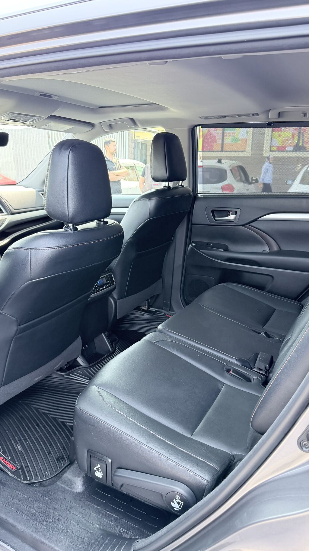 Toyota Highlander: 2017 г., 3.5 л, Автомат, Бензин, Кроссовер: фото 5