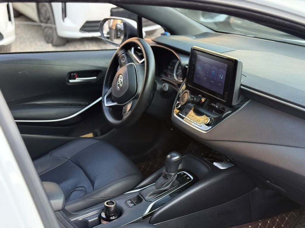 Toyota Levin: 2021 г., Гибрид, Седан: фото 5