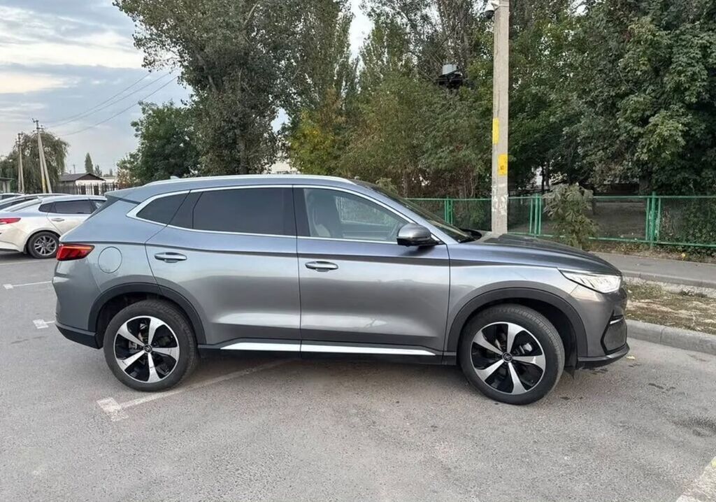 BYD Song EV: 2022 г., Электромобиль, Кроссовер: фото 6