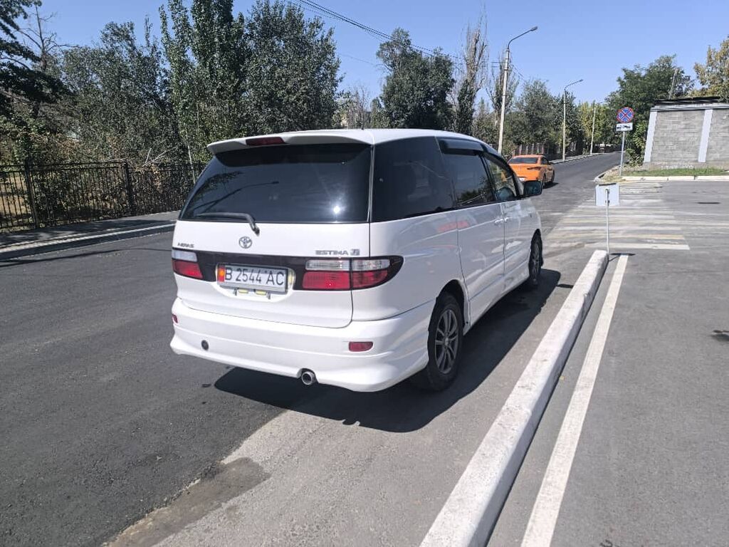 Toyota Estima: 2001 г., Минивэн: фото 6