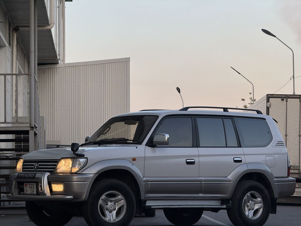 Toyota Land Cruiser Prado: 2001 г., 3.4 л, Автомат, Газ, Внедорожник: фото 2