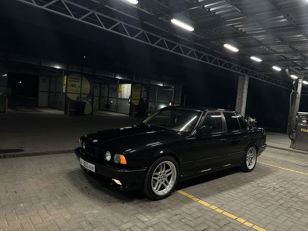 BMW 520: 1992 г., 2 л, Механика, Бензин, Седан: фото 4