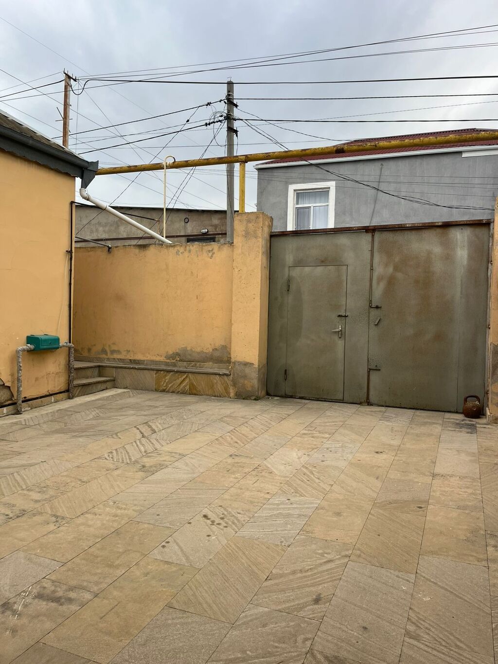 4 otaqlı, 146 kv. m, Kredit yoxdur, Orta təmir