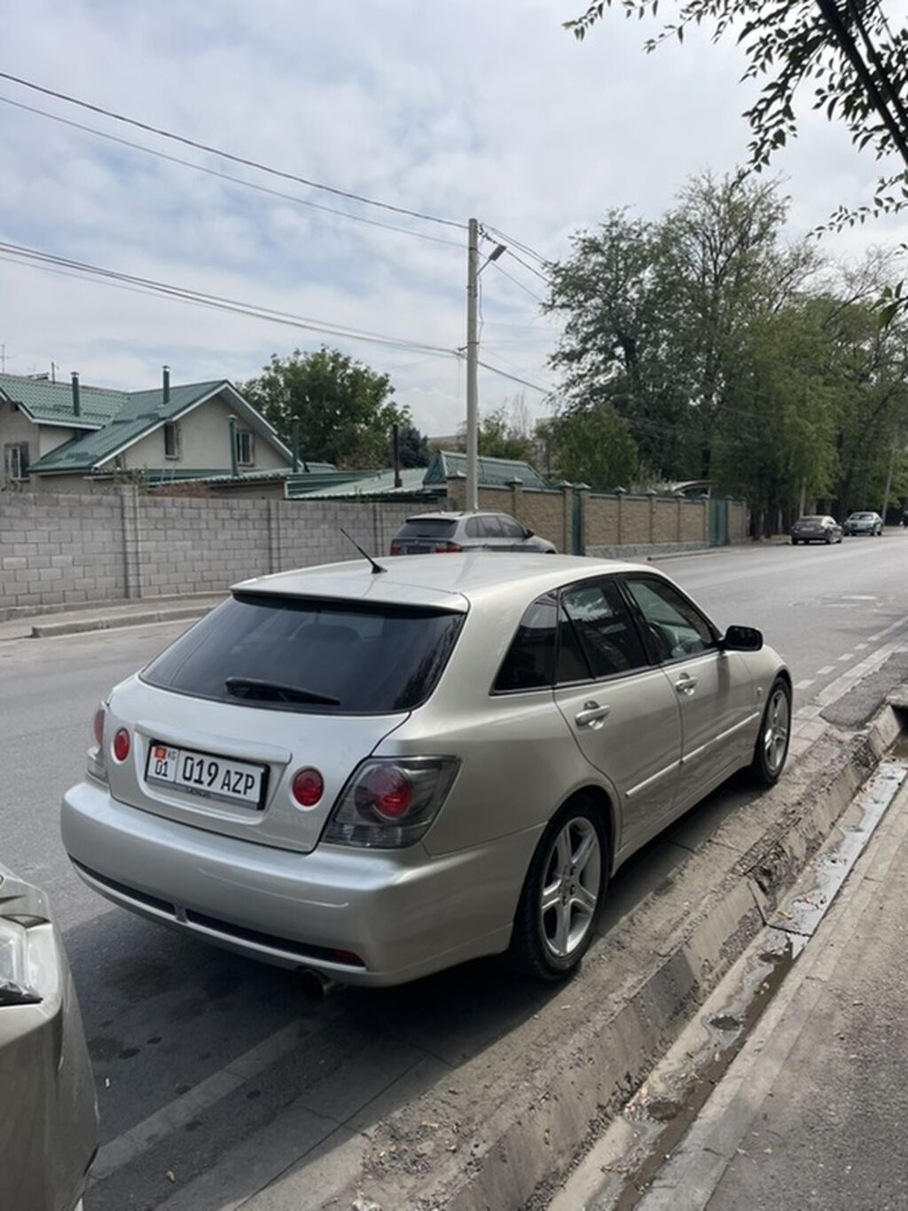Toyota Altezza: 2003 г., 2 л, Автомат, Бензин, Универсал: фото 2