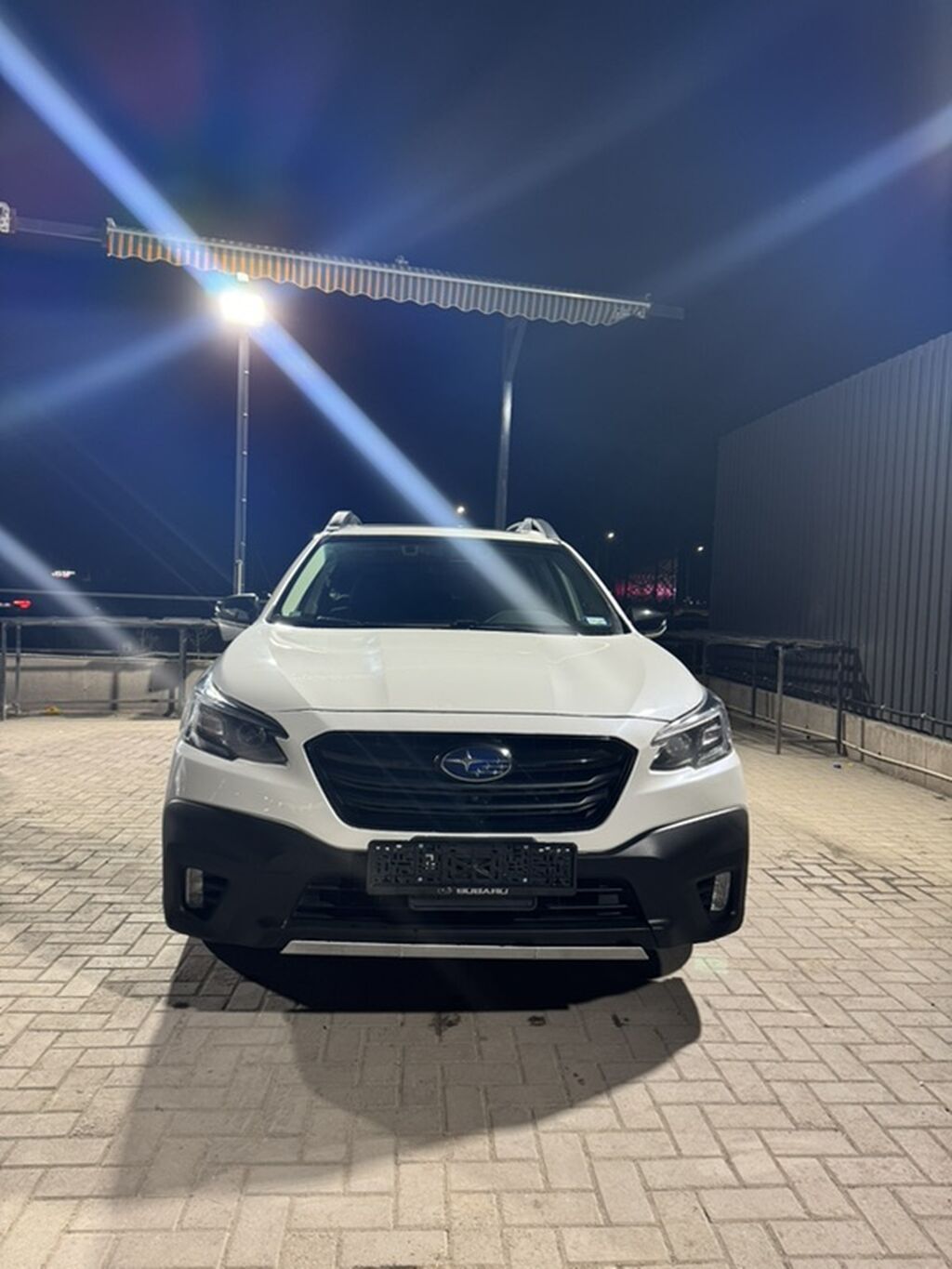 Subaru Outback: 2021 г., 2.4 л, Автомат, Бензин, Универсал: фото 2