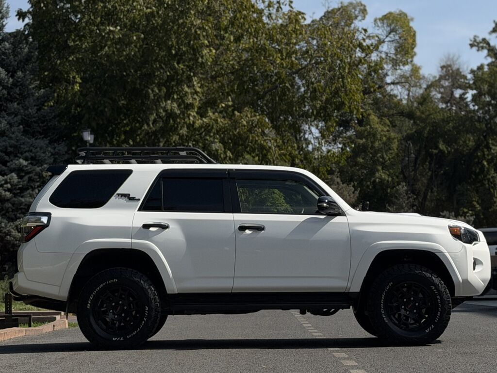 Toyota 4Runner: 2021 г., 4 л, Автомат, Бензин, Внедорожник: фото 8