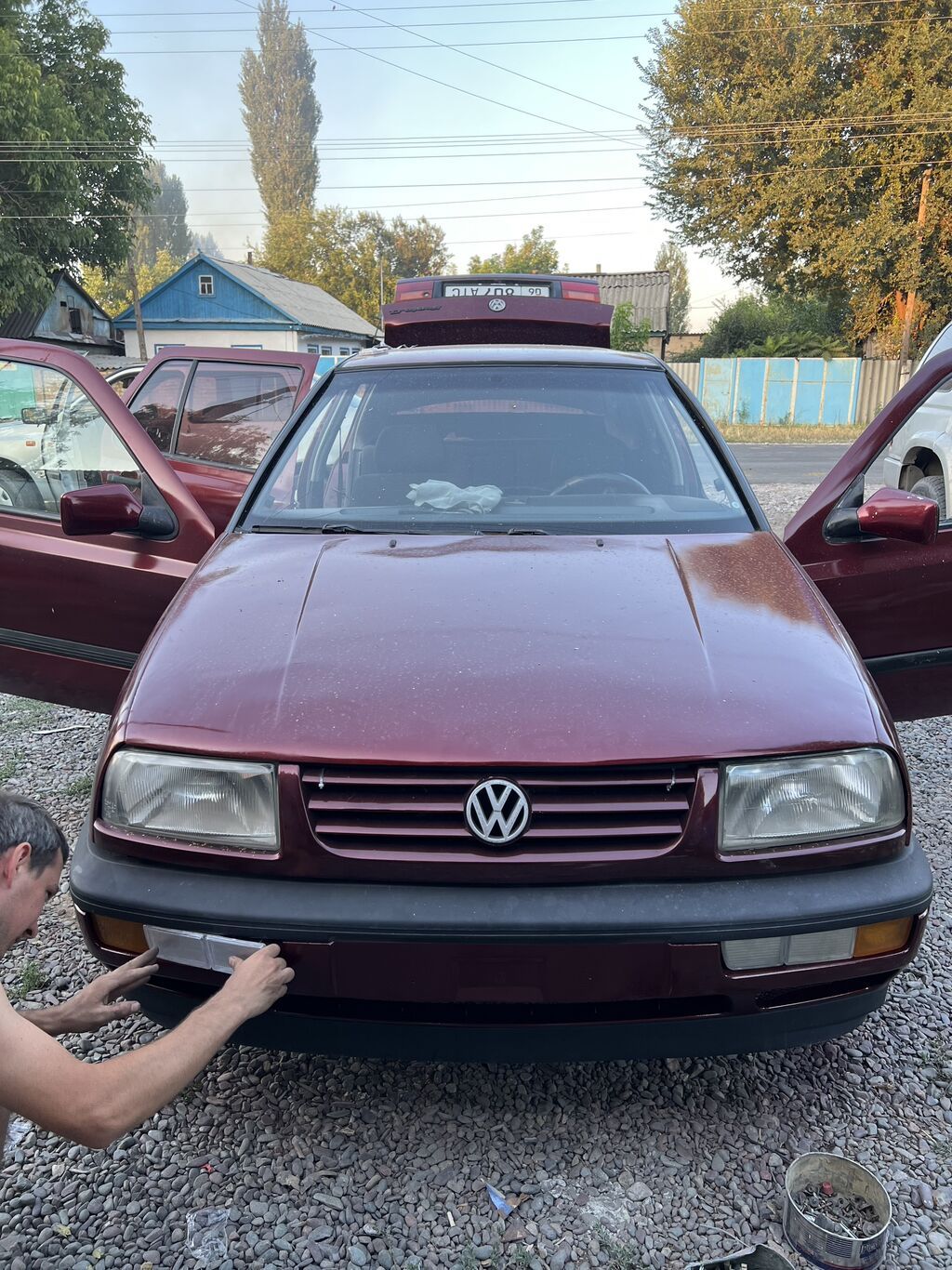 Volkswagen Vento: 1992 г., Бензин, Седан: фото 6