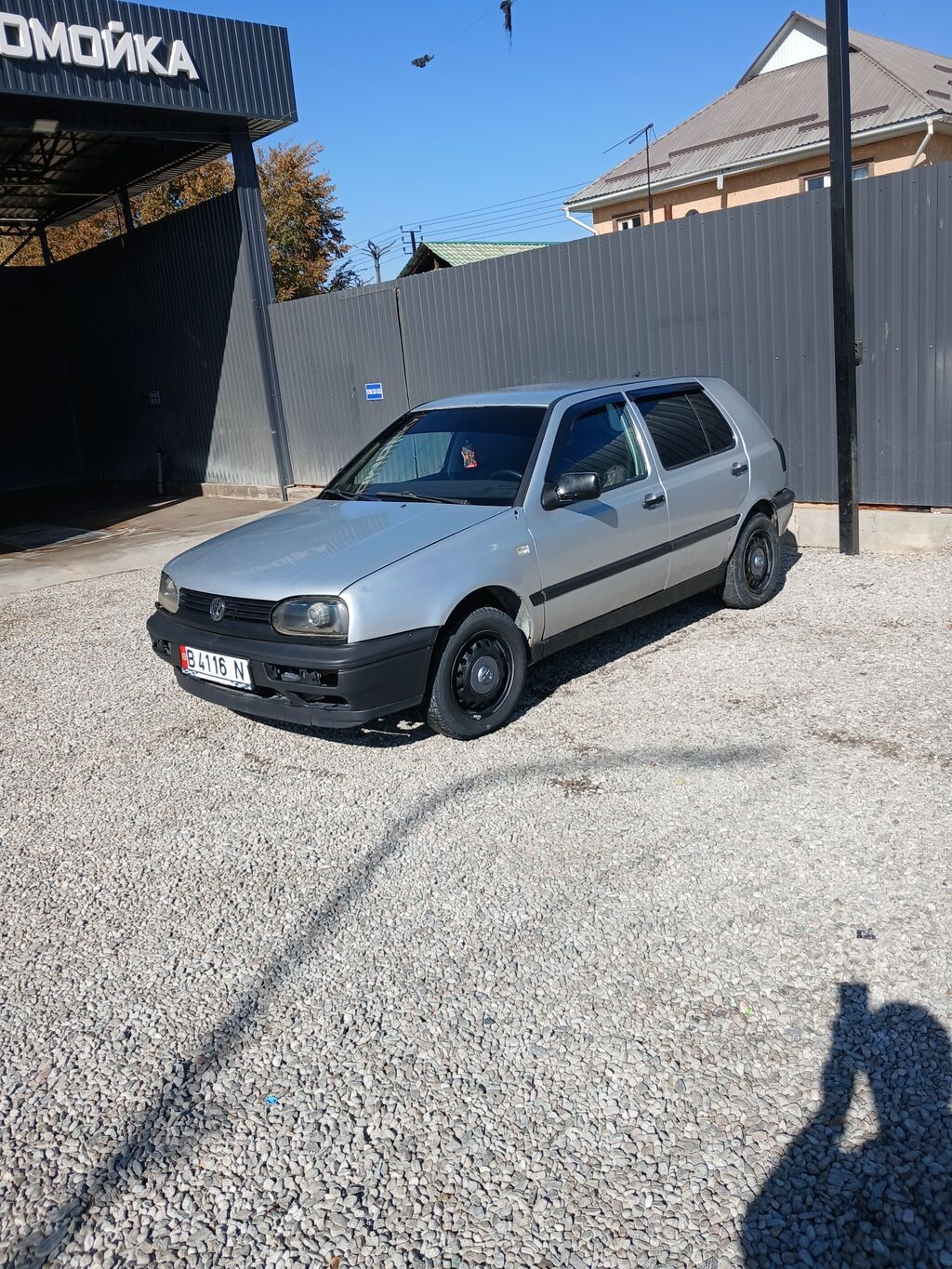 Volkswagen Golf: 1992 г., 1.8 л, Механика, Бензин, Седан: фото 1