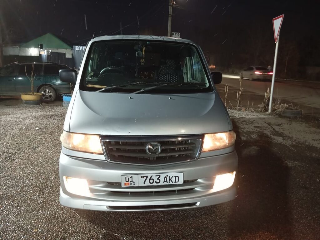 Mazda BONGO: 2001 г., 2.5 л, Автомат, Дизель, Минивэн: фото 3