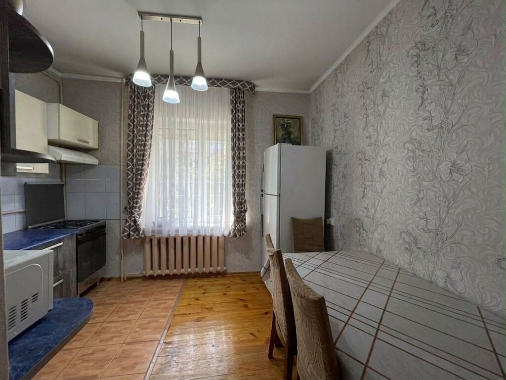 3 комнаты, 74 м², 12 мкр 105 серия, 1 этаж, Косметический ремонт: фото 7