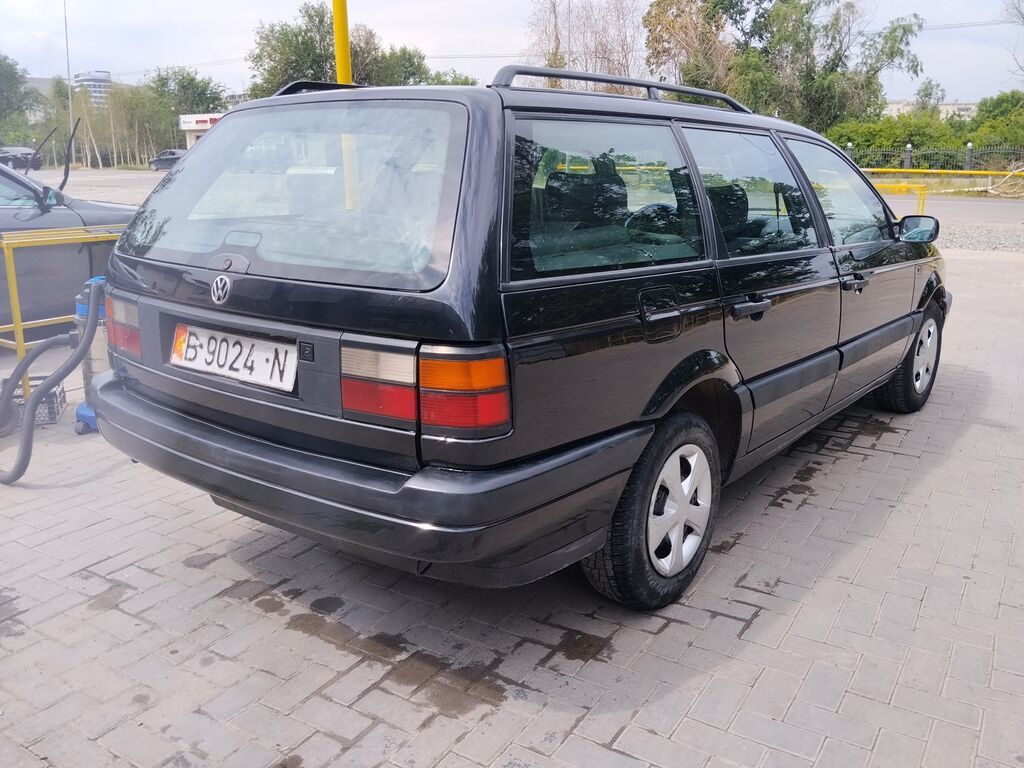 Volkswagen Passat: 1991 г., 1.8 л, Механика, Бензин, Универсал: фото 2