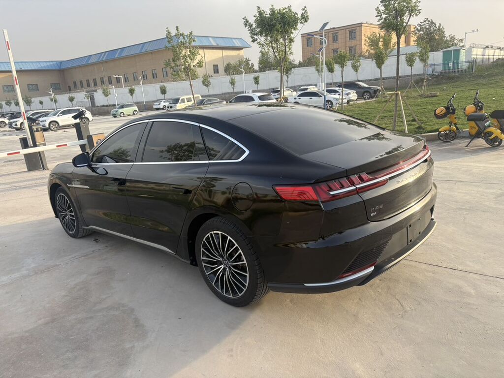 BYD Han EV: 2022 г., Автомат, Электромобиль, Седан: фото 5