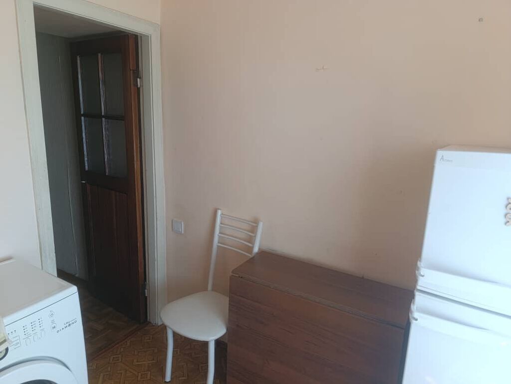 2 комнаты, 40 м², Азия Молл Хрущевка, 3 этаж, Старый ремонт: фото 6