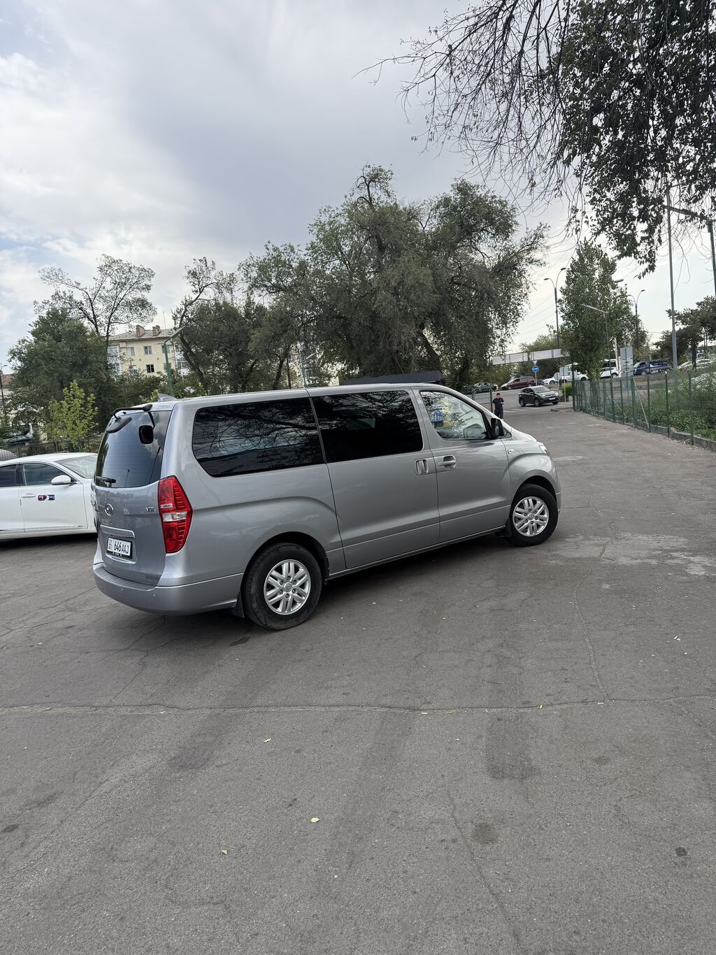 Hyundai Starex: 2020 г., 2.5 л, Автомат, Дизель, Фургон: фото 4