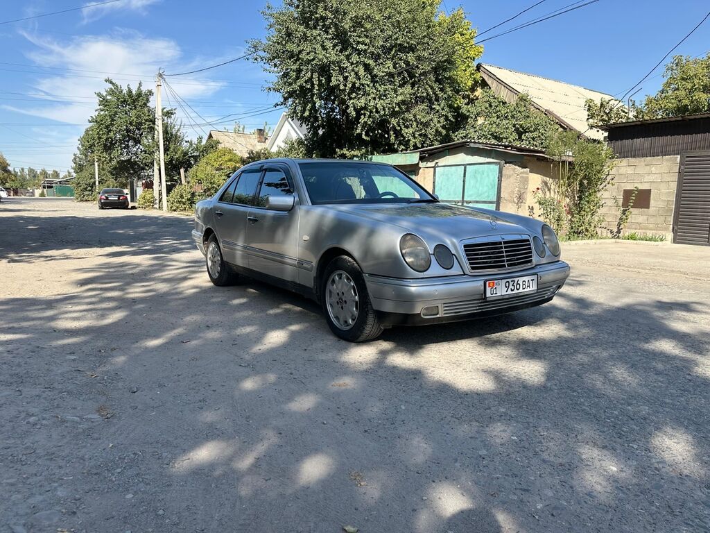 Mercedes-Benz E-Class: 1998 г., 3.2 л, Автомат, Бензин, Седан: фото 3