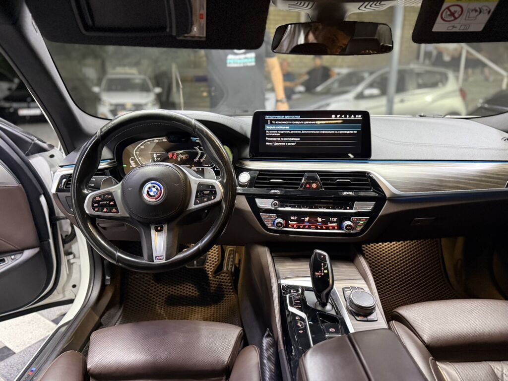 BMW 5 series: 2021 г., 2 л, Автомат, Гибрид, Седан: фото 7