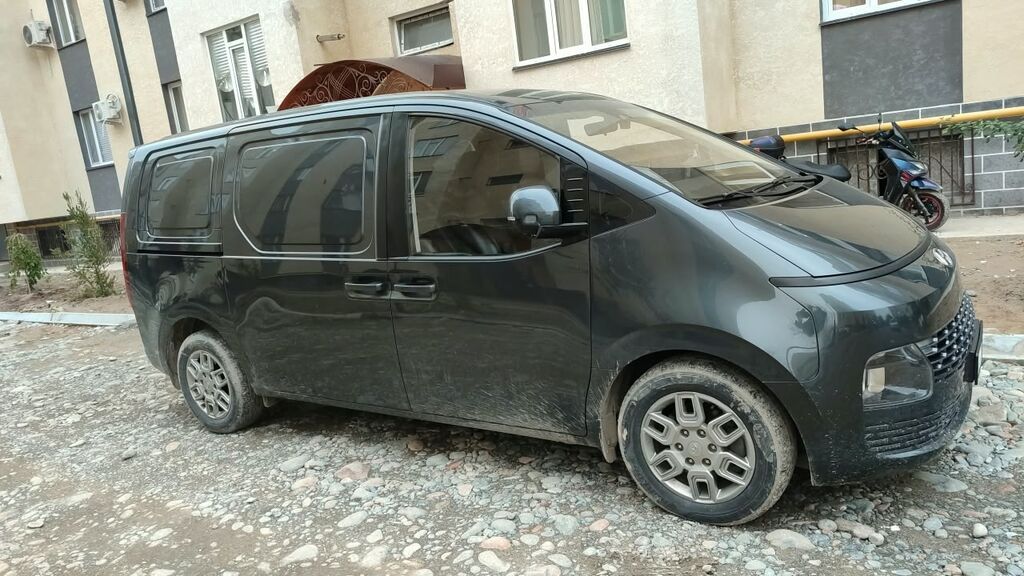 Hyundai Staria: 2021 г., 3 л, Дизель, Минивэн: фото 4