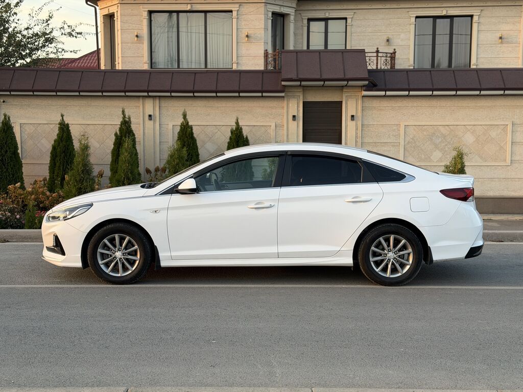 Hyundai Sonata: 2021 г., 2 л, Автомат, Газ, Седан: фото 6