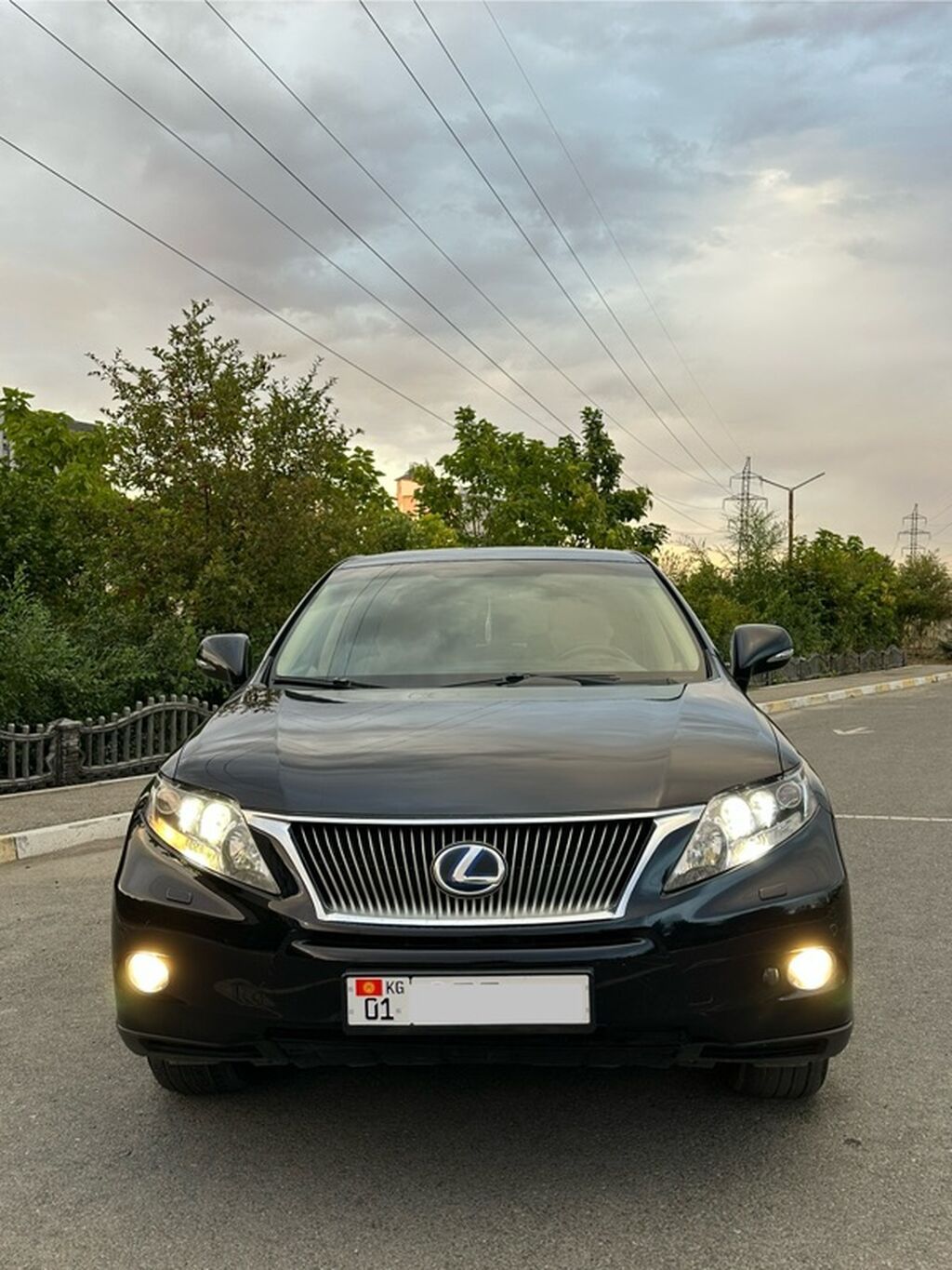 Lexus RX: 2011 г., 3.5 л, Автомат, Гибрид, Кроссовер: фото 2