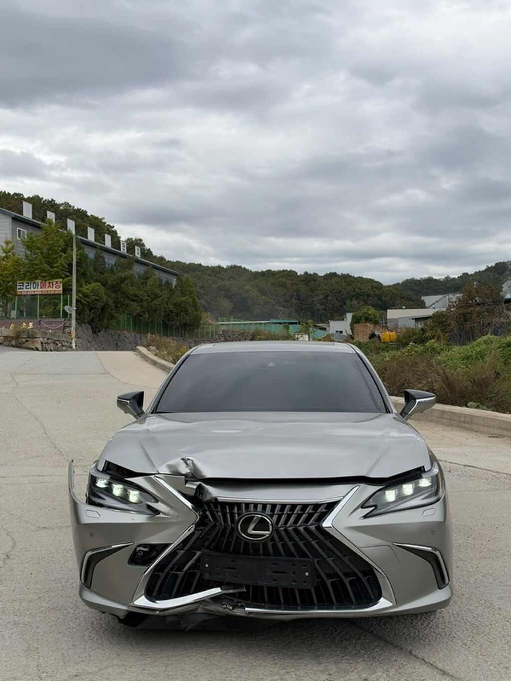 Lexus ES: 2025 г., Автомат, Гибрид, Седан: фото 2