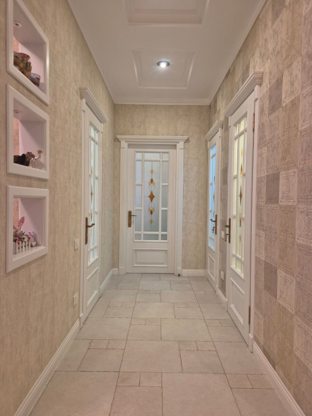 Elmlər metrosunun yanında, Park Academy Living kompleksində 8-ci